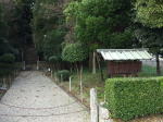 和歌山市竈山にある宮内庁管轄の陵墓。隣に釜山神社がある。